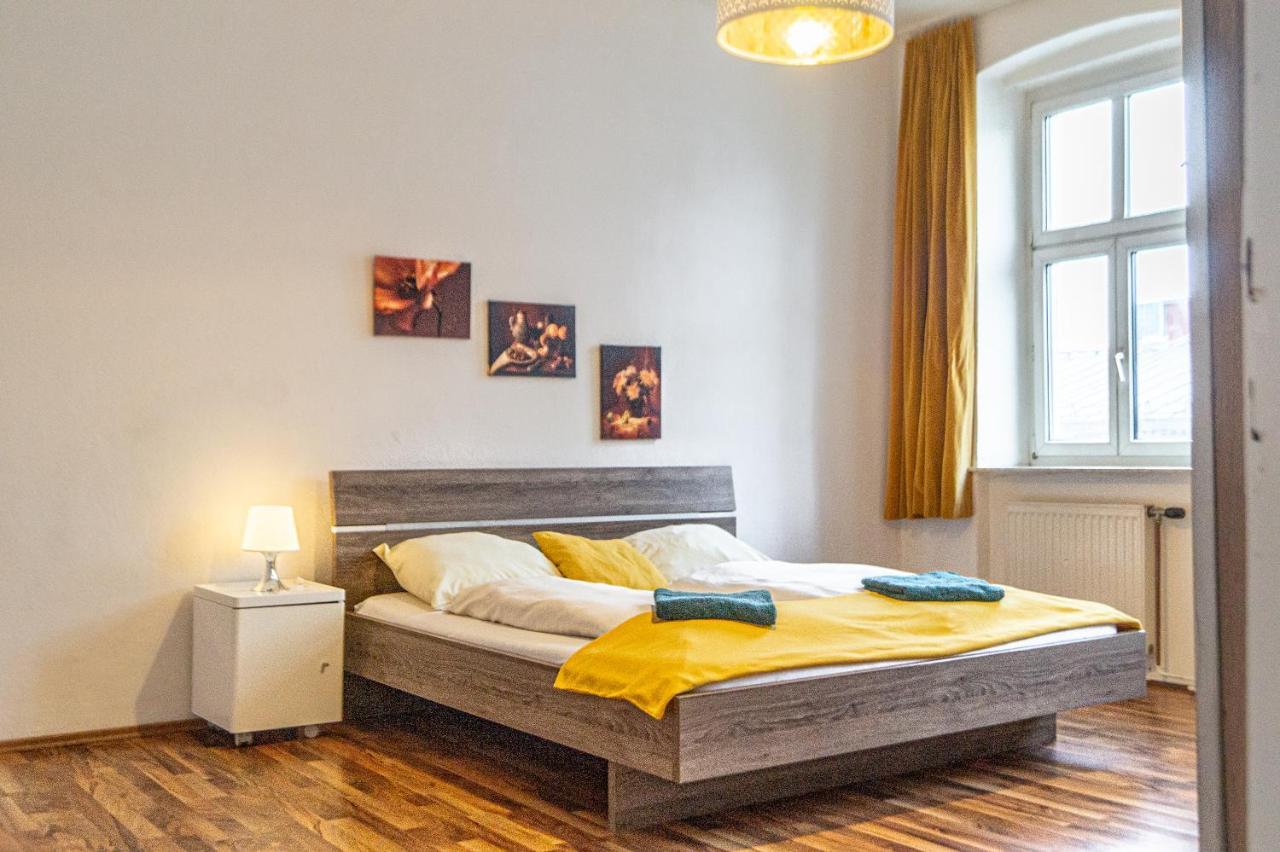 Comfy 2Br- Apartment Near Wiener Stadthalle Viena Exterior foto