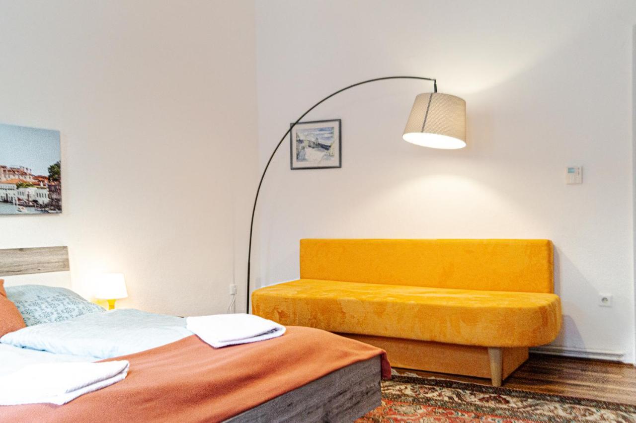 Comfy 2Br- Apartment Near Wiener Stadthalle Viena Exterior foto