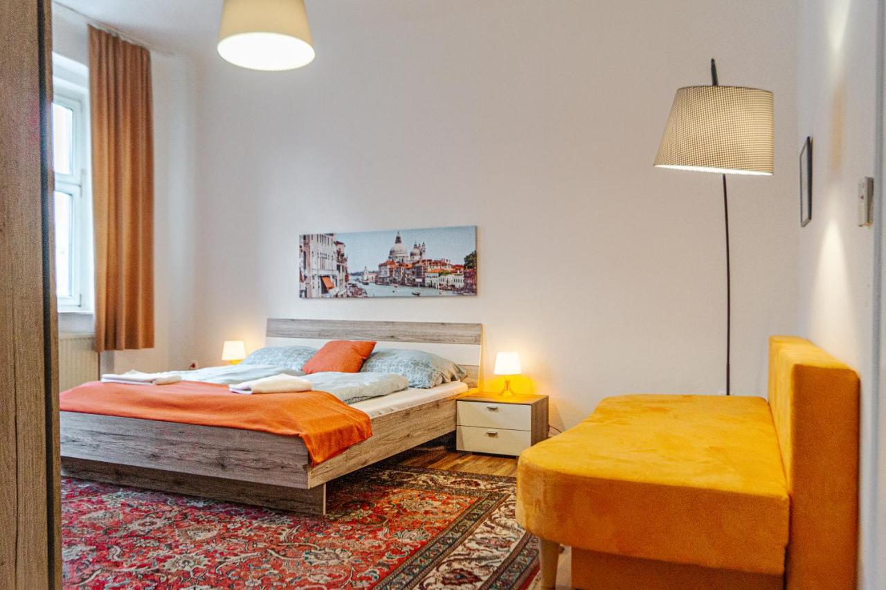 Comfy 2Br- Apartment Near Wiener Stadthalle Viena Exterior foto