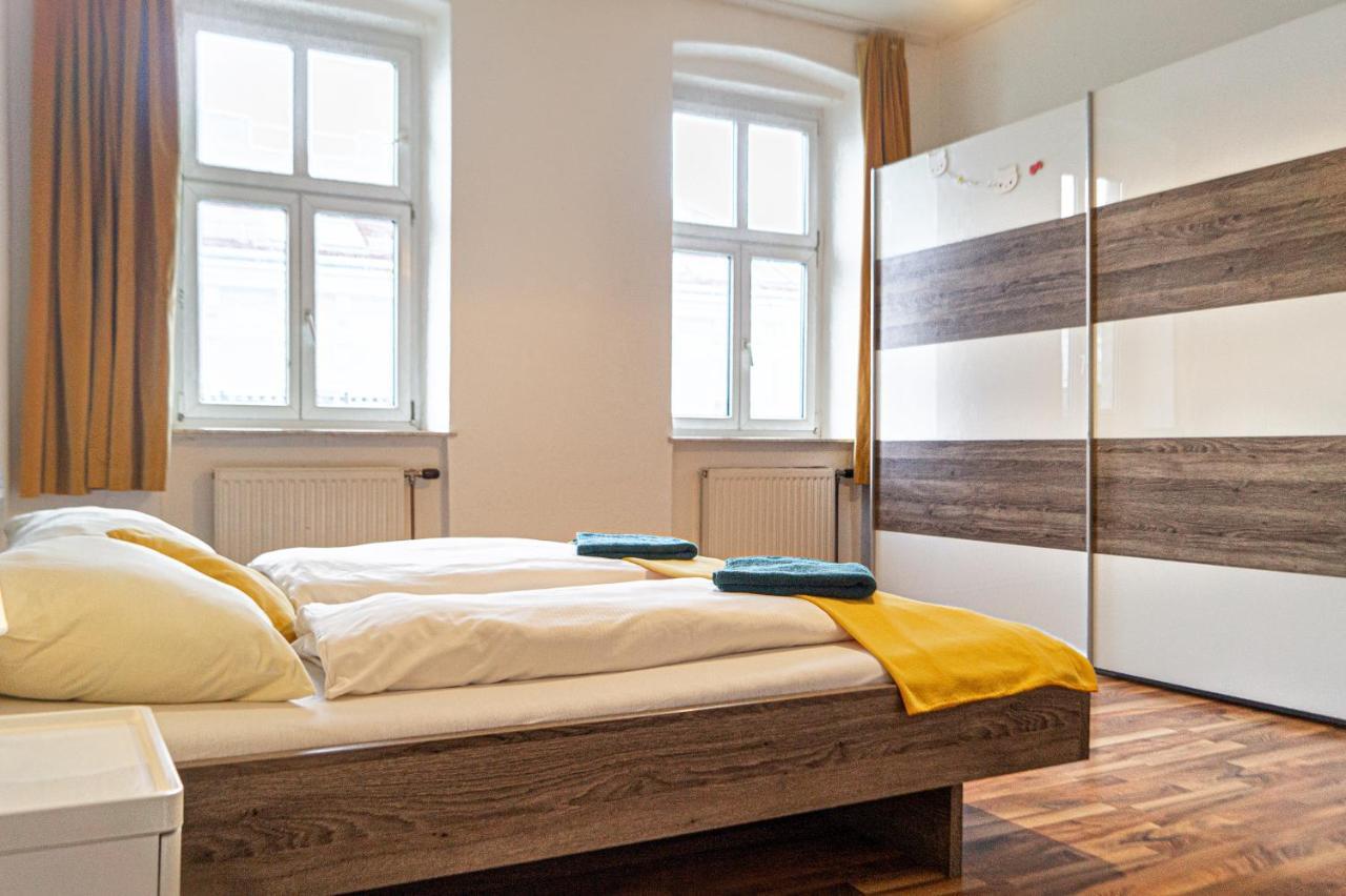 Comfy 2Br- Apartment Near Wiener Stadthalle Viena Exterior foto