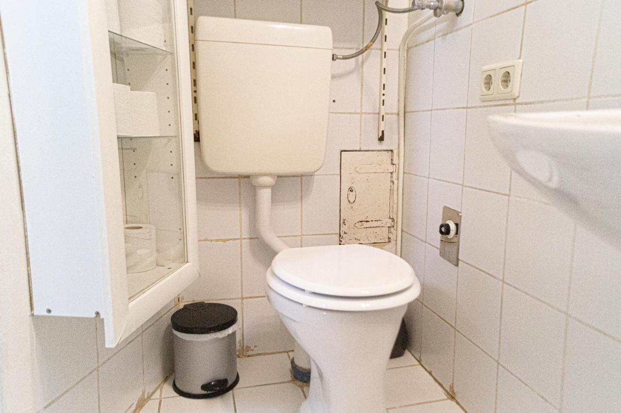 Comfy 2Br- Apartment Near Wiener Stadthalle Viena Exterior foto